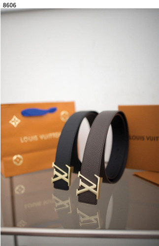 #루이비통 [Louis Vuitton] 루이비통 LV 가죽 벨트 신상입고💢 #벨트 #8606