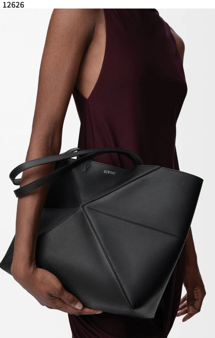 #로에배 [LOEWE] 수입프리미엄급 로에베 미디움 퍼즐 폴드 토트 소프트 카프스킨 신상 입고💢 #가방 #태그 #12626