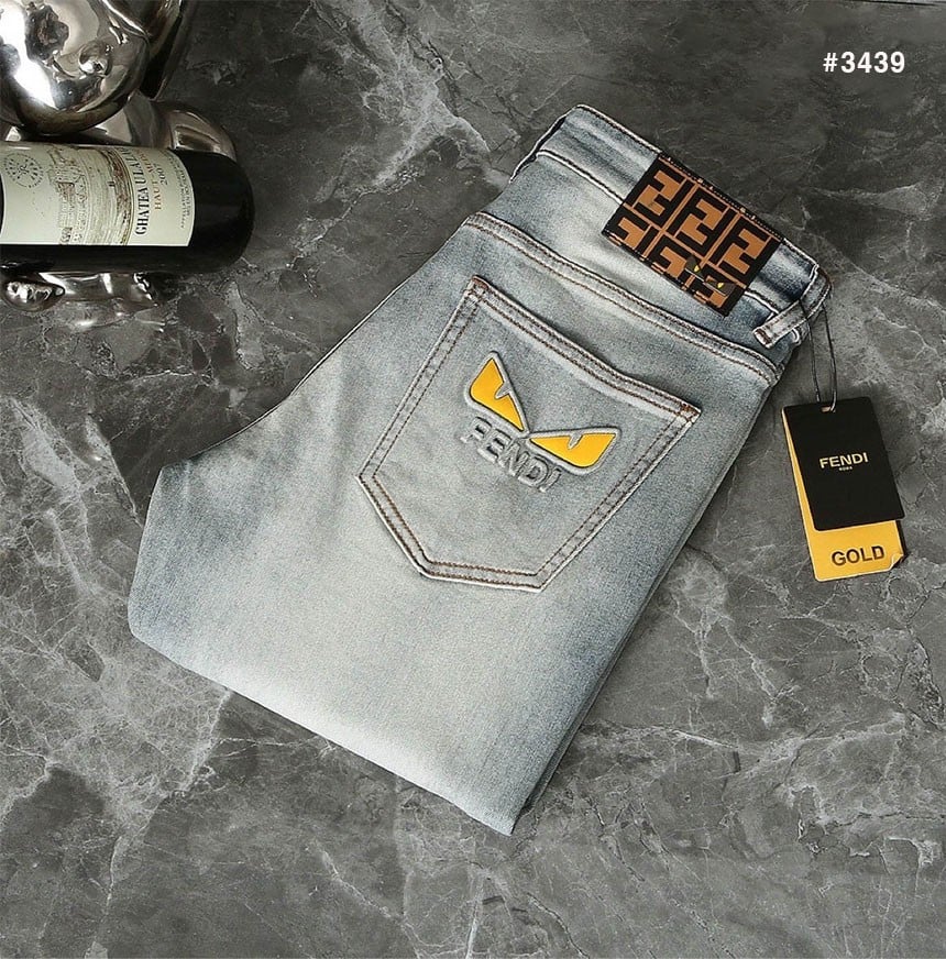 🍀 [FENDI] 팬디 몬스터 아이 엠보로고 워싱 데님 팬츠 🍀