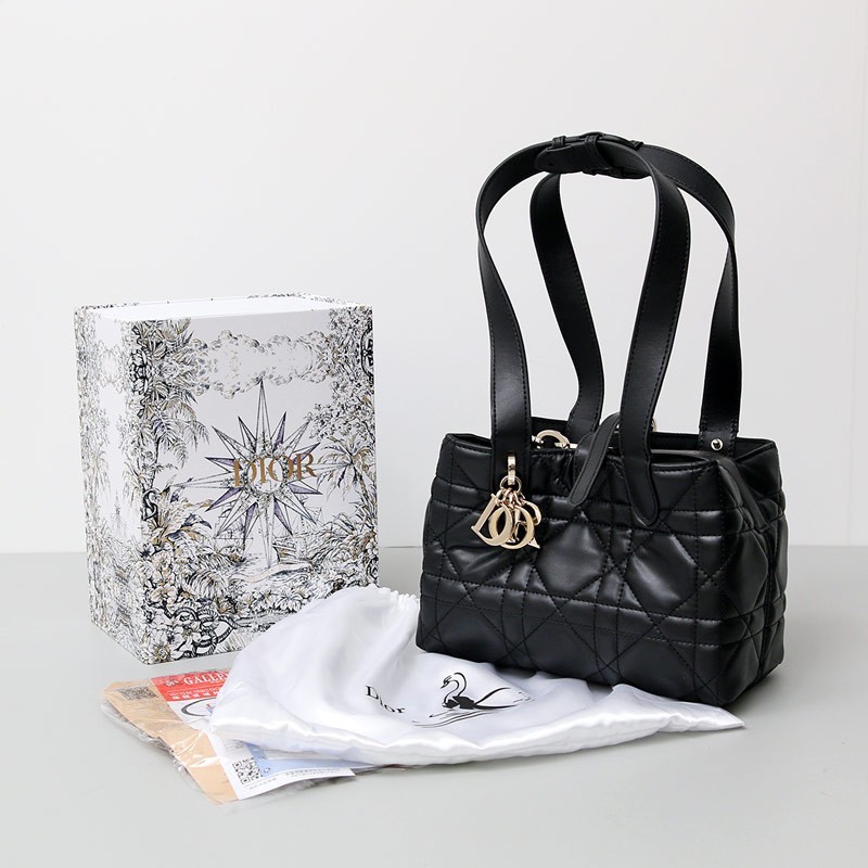 #DF #디올 뚜주흐 토트백