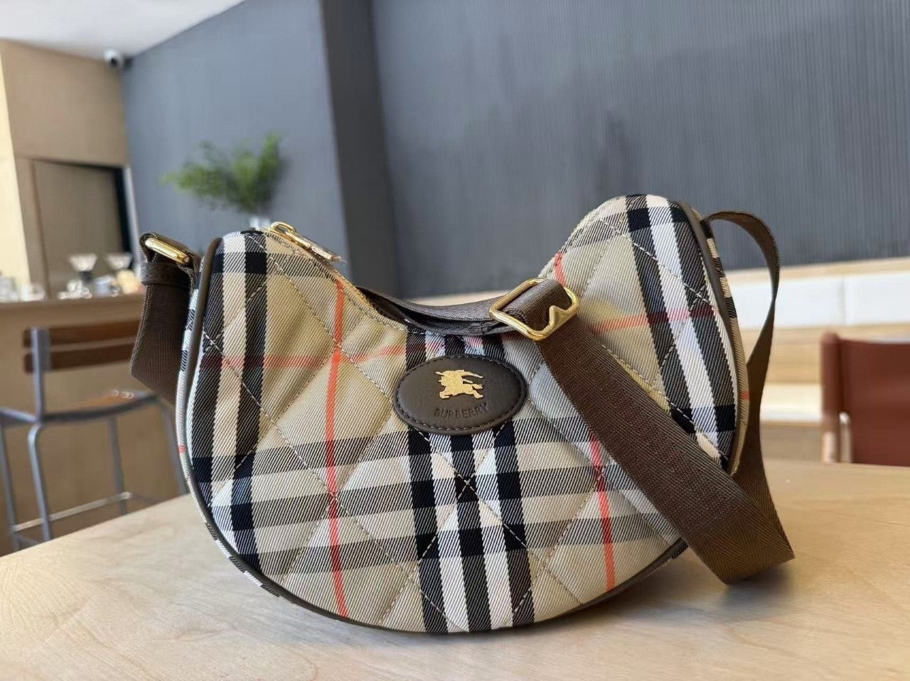 💕 버** 고급 홀스슈 크로스바디백