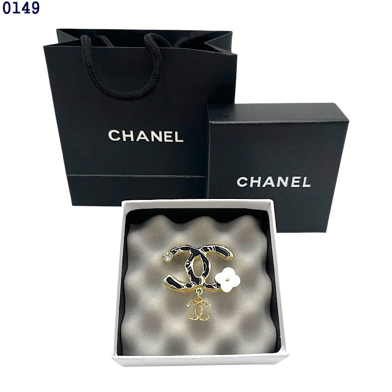 👹샤넬 CC 블랙 골드 로고 브로치👹