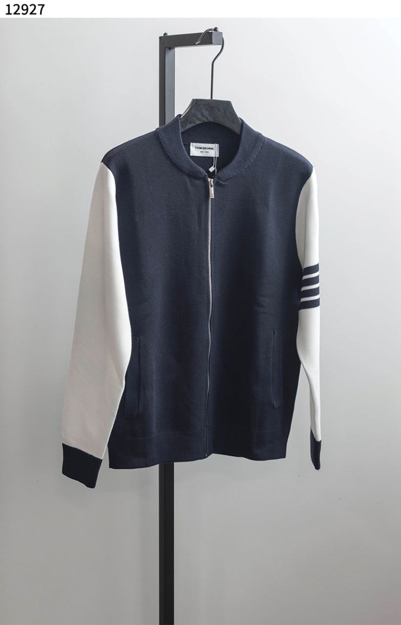 #톰브라운 [Thom Browne] 클래식 사선 완장 니트 집업 자켓 신상입고💢 #상의 #자켓 #12927