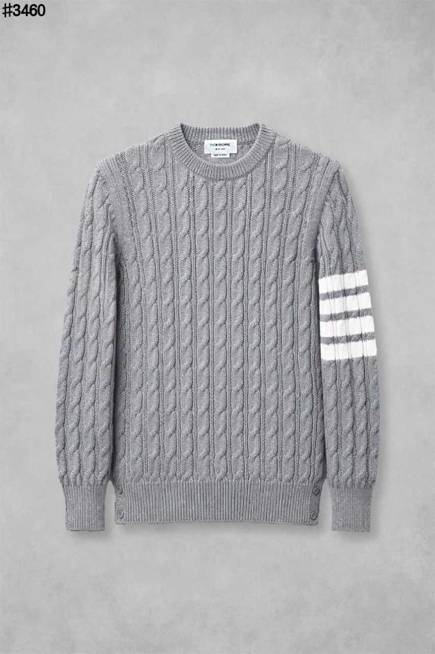 🍀 [THOM BROWNE] 톰브라운 코튼 사선 4-바 케이블 울 라운드 스웨터 🍀