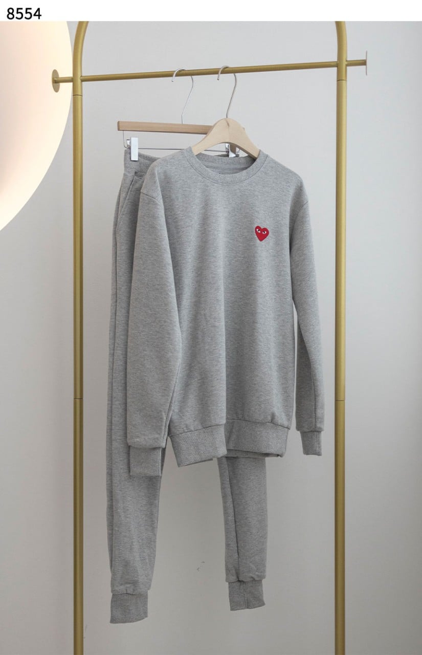 #꼼데가르송 [COMME des GARCONS] 라운드 맨투맨 & 조거팬츠 기모 세트 신상입고💢 #세트 #8554