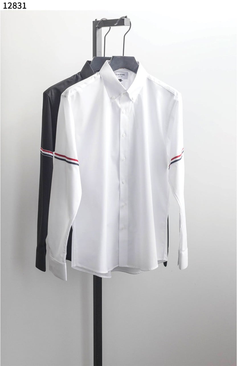 #톰브라운 [Thom Browne] 클래식 포플린 암밴드 셔츠 신상입고💢 #상의 #셔츠 #12831