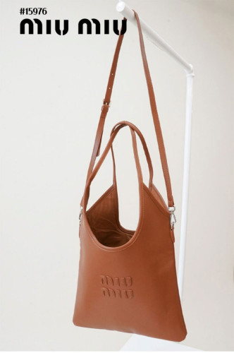 🔆 [MIUMIU] 미우미우 레더 쇼퍼 토트백 🔆
