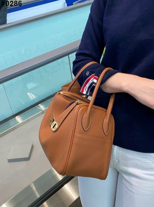 🍀 [HERMES] 에르메스 린디(Lindy) 26 토트백 🍀