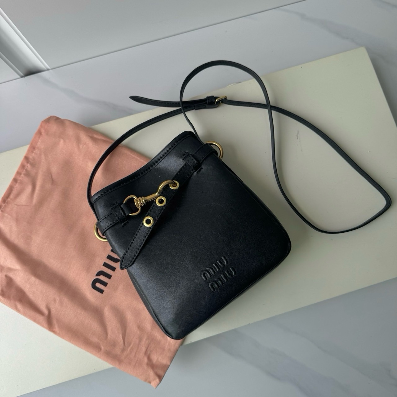 🤴🏻#미우미우 나파 가죽 미니 파우치🤴🏻