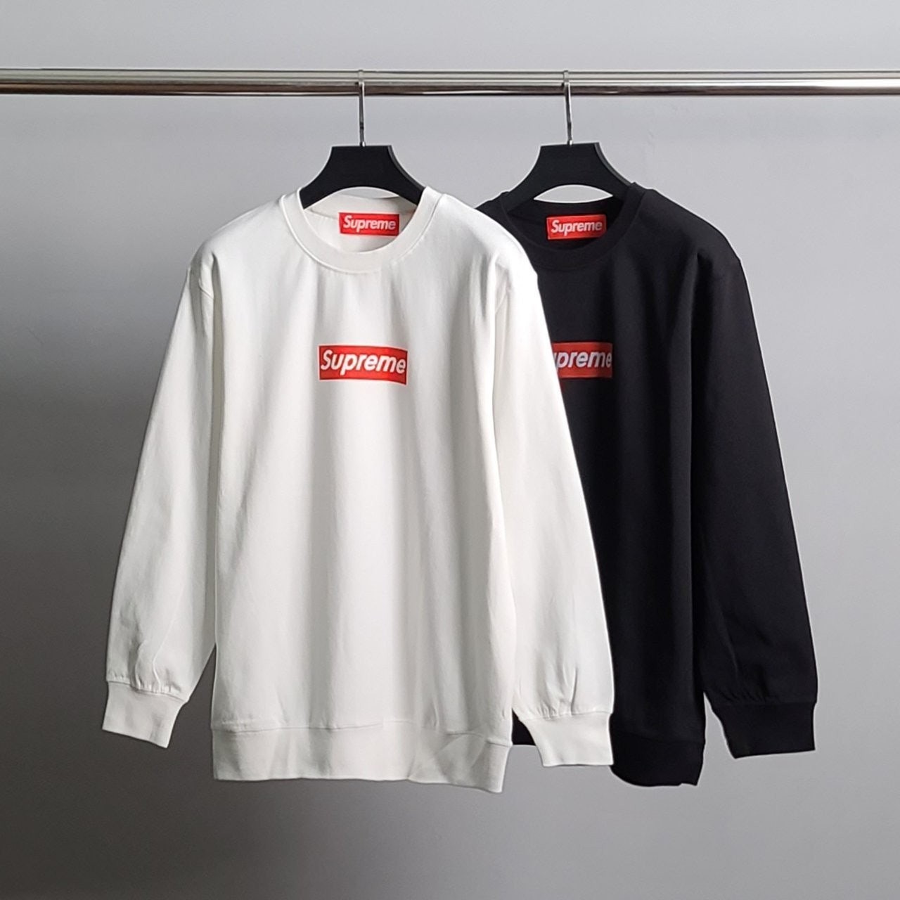 💕 슈** 레드박스로고 코튼 맨투맨