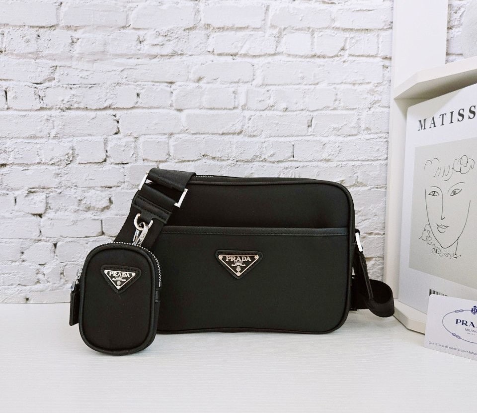 💕 프** 고급 리나일론 크로스백 블랙 2VH048 2DMH F00021