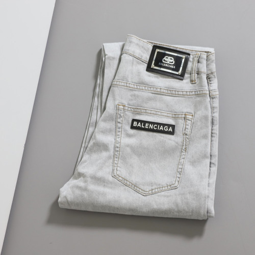 #발렌시아가 [ B*lenciaga ] 레터링 로고 패치 워싱 데님팬츠 입고 💢 #남성하의 #청바지