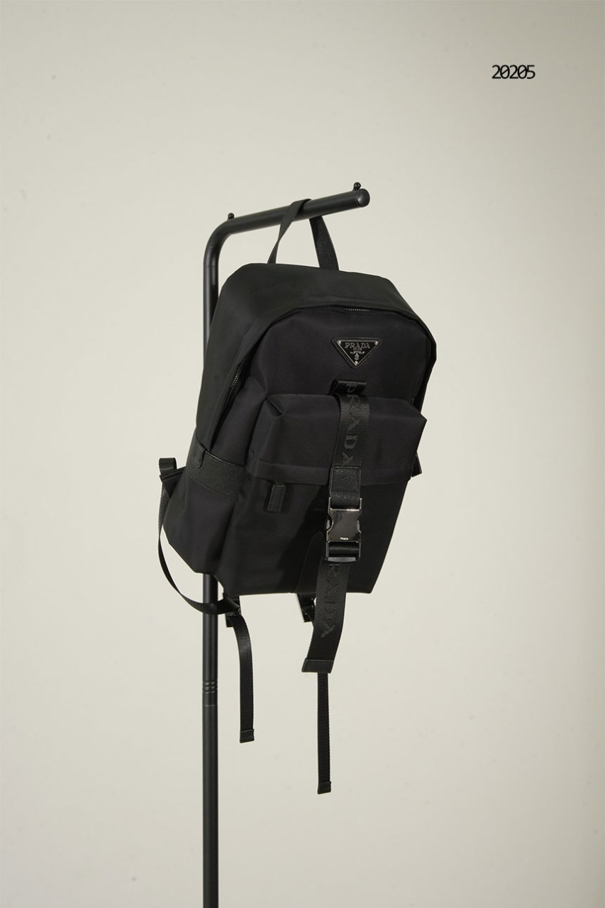 🔆 [PRADA] 프라다 삼각로고 리나일론 버클 백팩 🔆