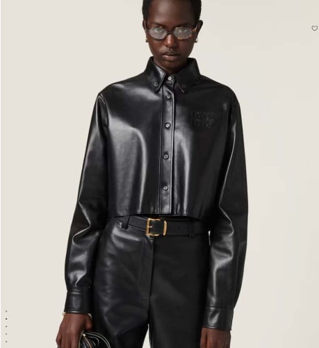 #미우미우 [ miu ] 수입 나파 가죽 셔츠 입고💢 #여성상의 #가죽셔츠