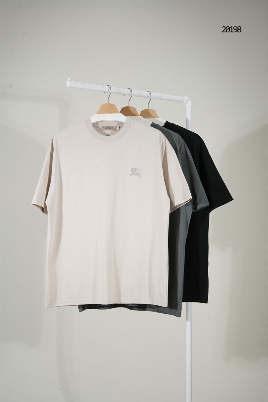 🔆 [BURBERRY] 버버리 후면 스탬프 로고 코튼 반팔 티셔츠 🔆