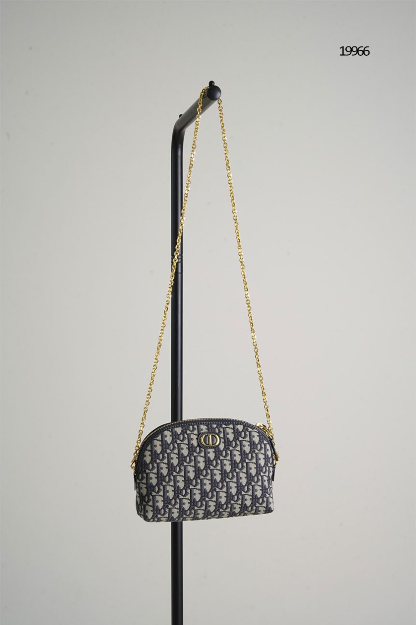 🔆[DIOR] 크리스찬 디올 몽테인 뷰티 파우치 🔆