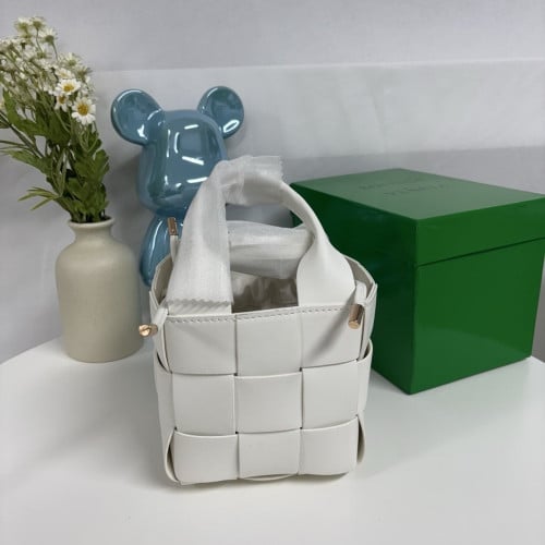 💕 보** 카세트 버킷백