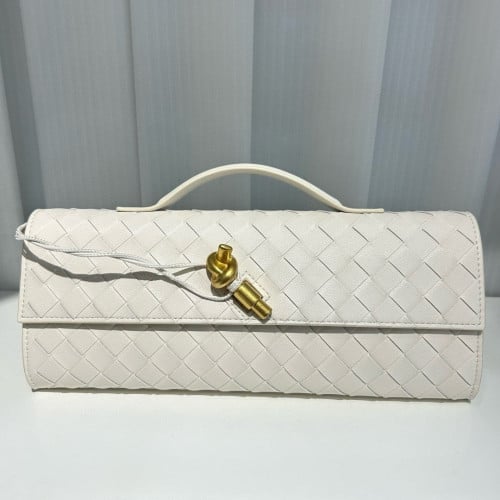 💕 보** 안디아모 클러치