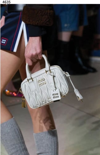 #미우미우 [MIU MIU] 수입프리미엄급 아르카디 마테라쎄 나파 가죽 백 정품급 신상 입고💢 #태그 #가방 #4635