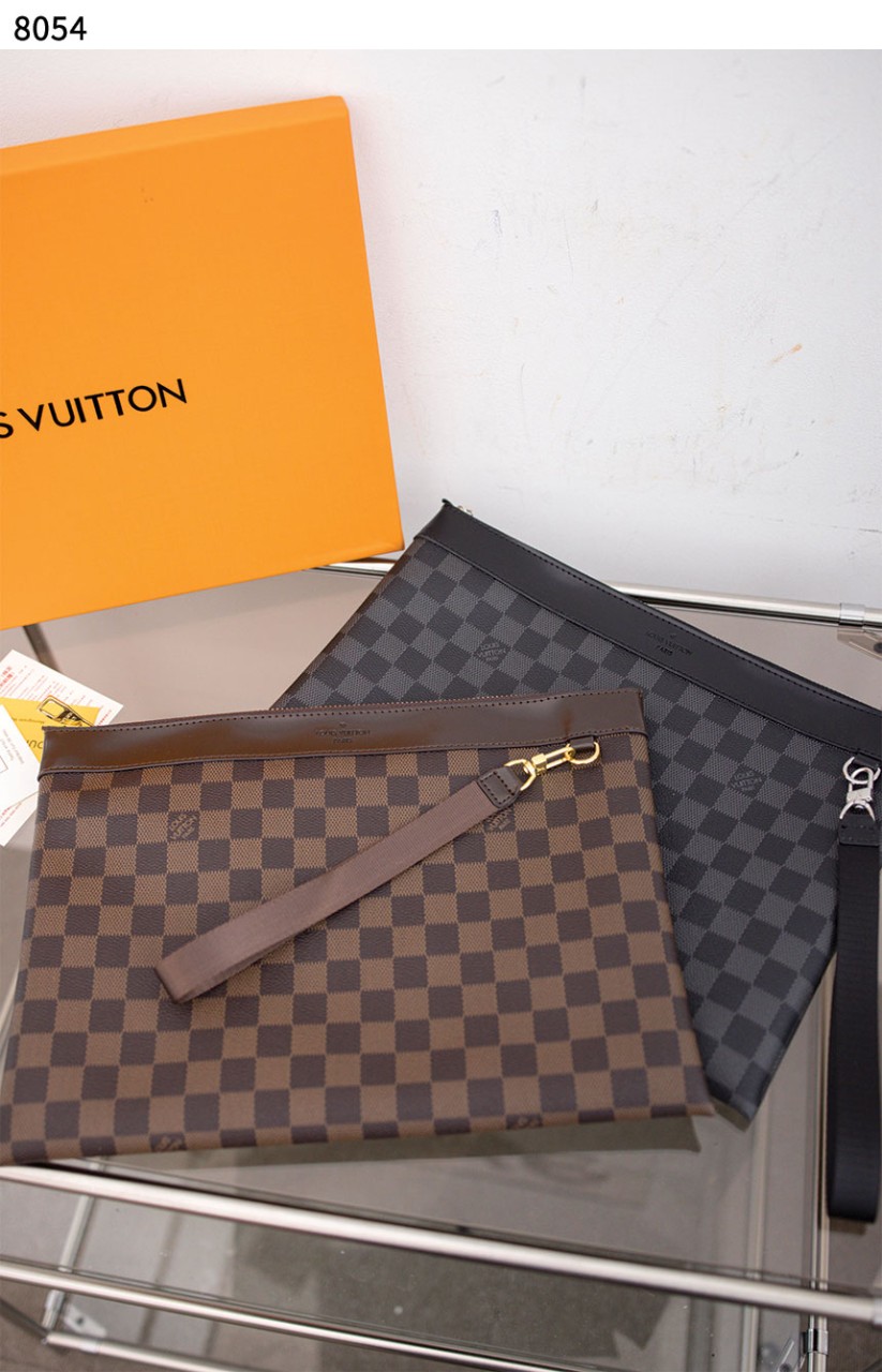 ❗루이비통 [Louis Vuitton] 루이비통 포쉐트 스트랩 클러치❗
