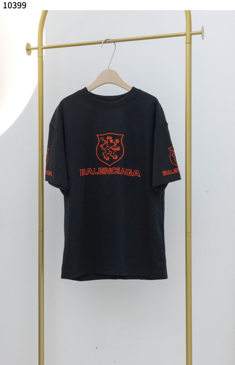 #발렌시아가 [BALENCIAGA] 라이언 클럽 오버사이즈 티셔츠 신상입고💢 #상의 #티셔츠 #10399