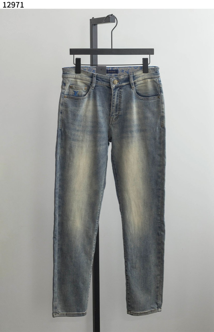 #루이비통 [Louis Vuitton] 엠브로이드 포켓 슬림진 신상입고💢 #하의 #팬츠 #12971