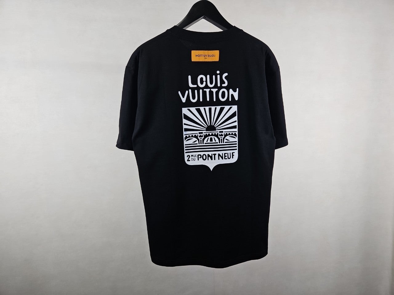#반팔상의 수입 LV pont- neuf 라운드 티셔츠 (vin 143884)