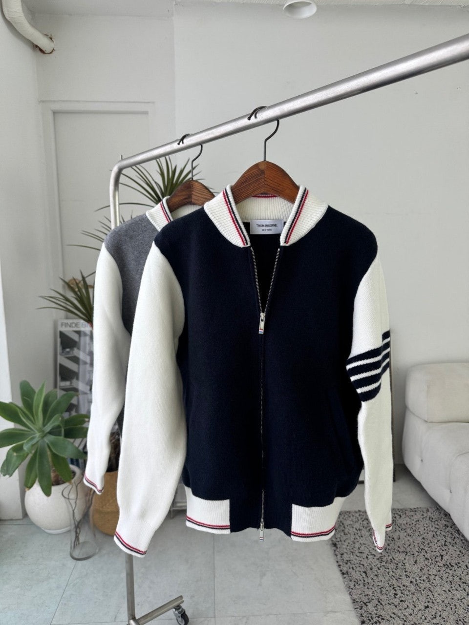 (111)톰*** 완장 집업