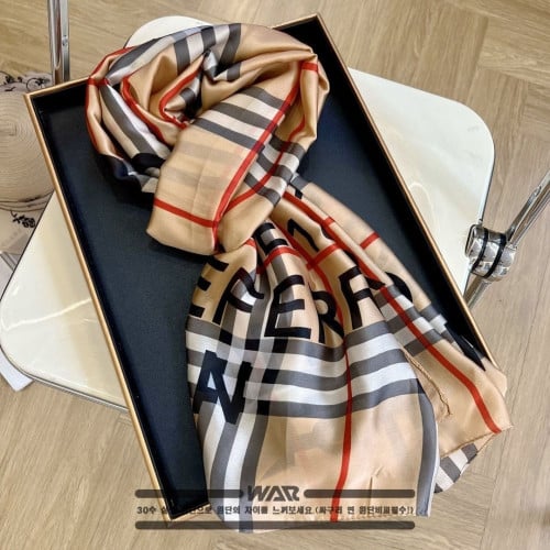 💕 버** 체크 레터링 베이지 스카프