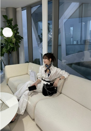 💕 에*** 식스틴스퀘어 스카프