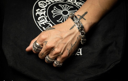 크VVV 대거 ID 팬시 팔찌