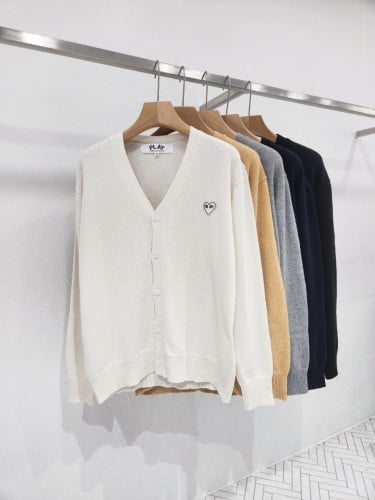 남녀공용 화이트와펜 V넥 가디건 COM-311