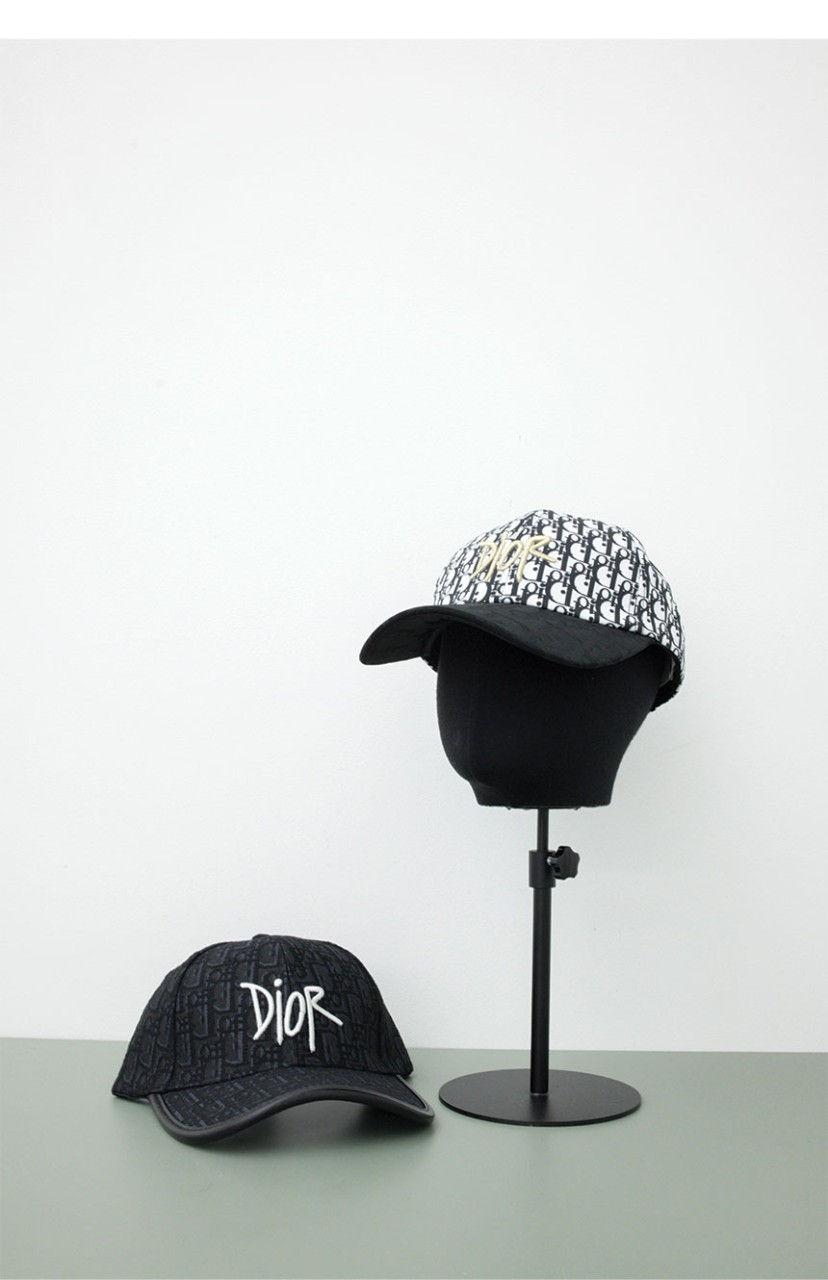#디올 [Christian Dior] DIOR 로고 자수 볼 캡 신상입고💢 #모자 #11905