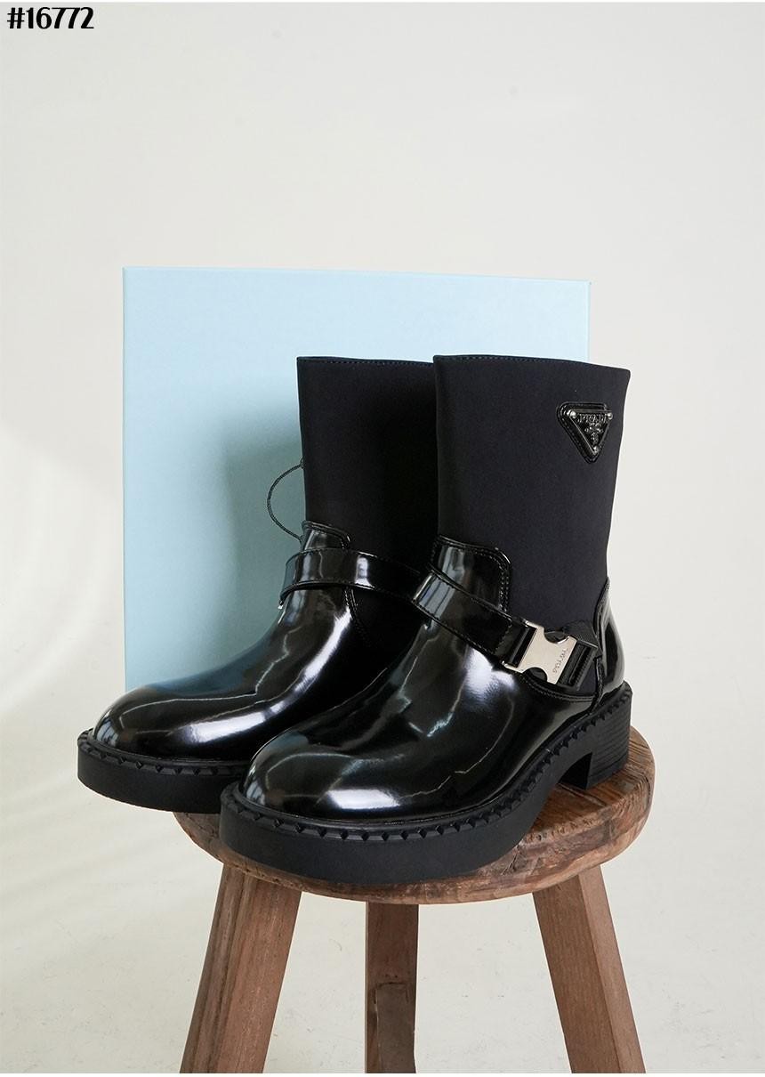 🔆 [PRADA] 프라다 브러쉬드 레더 버클 부츠 🔆