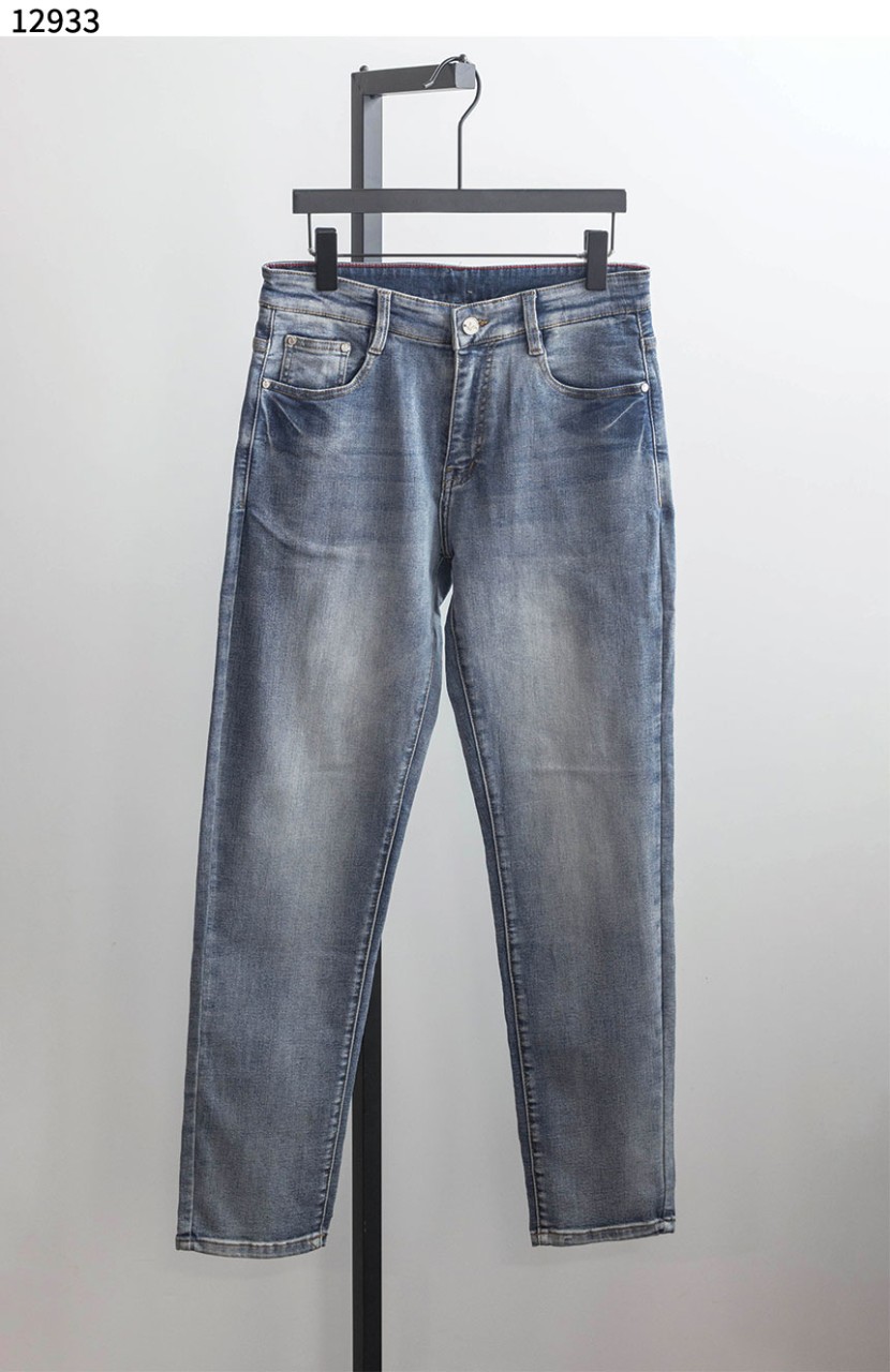 #프라다 [PRADA] 레더패치 로고 워싱 데님 팬츠 신상입고💢 #하의 #팬츠 #12933