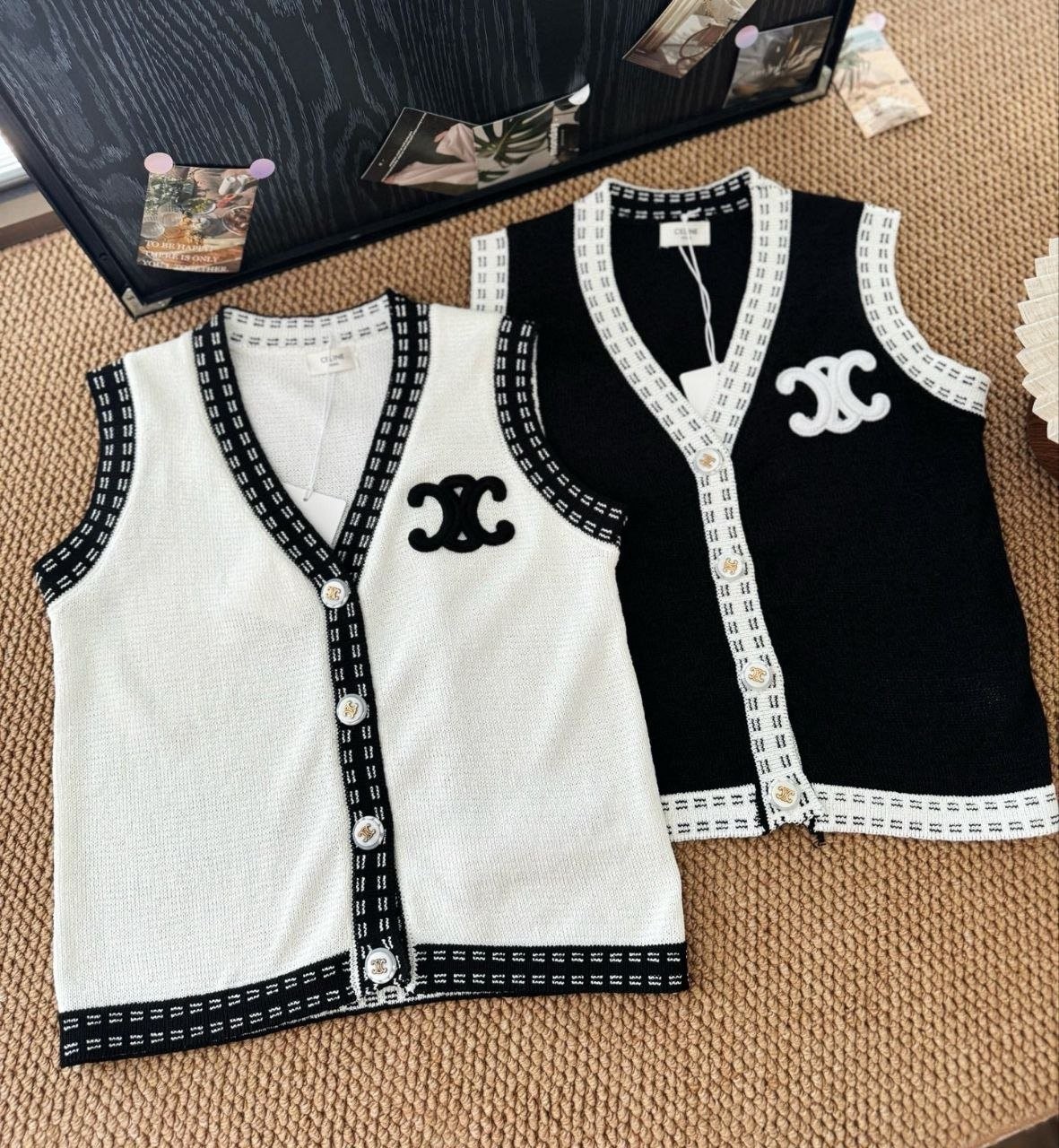 💕 셀** 트리옹프 브이넥 니트 베스트 - 수입