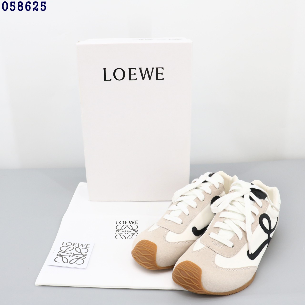 👹로에베 발레 러너 나일론 카프스킨 스니커즈👹