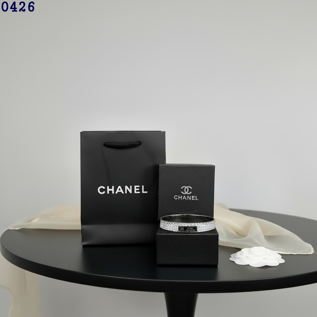 👹샤넬 COCO 실버 크리스탈 뱅글 팔찌👹