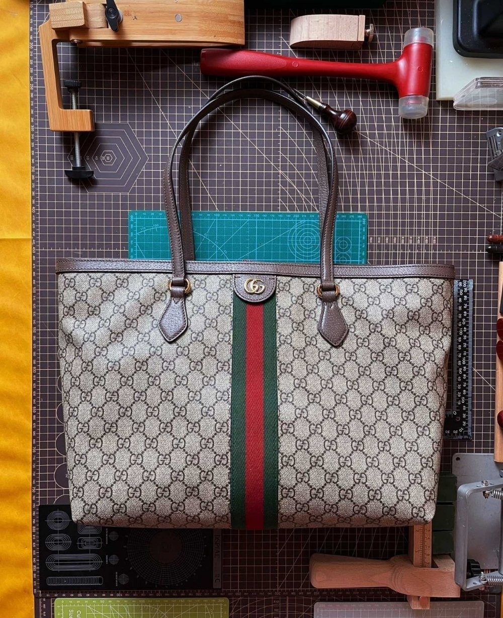 💕 구* 오피디아 GG 미디엄 토트백