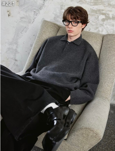 #발렌시아가 원 버튼 카라 니트 스웨터