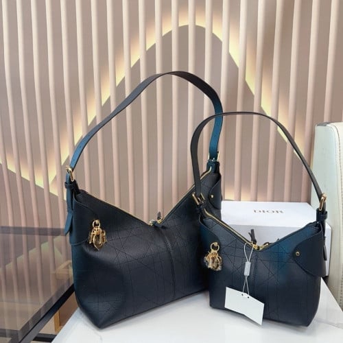 💕 디* 오블리크 숄더백(블랙)