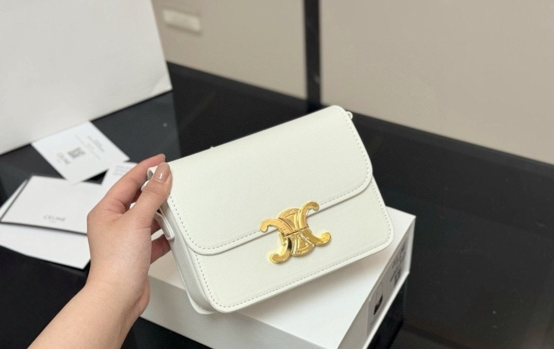 💕 셀** 트리오페 숄더（아이보리）