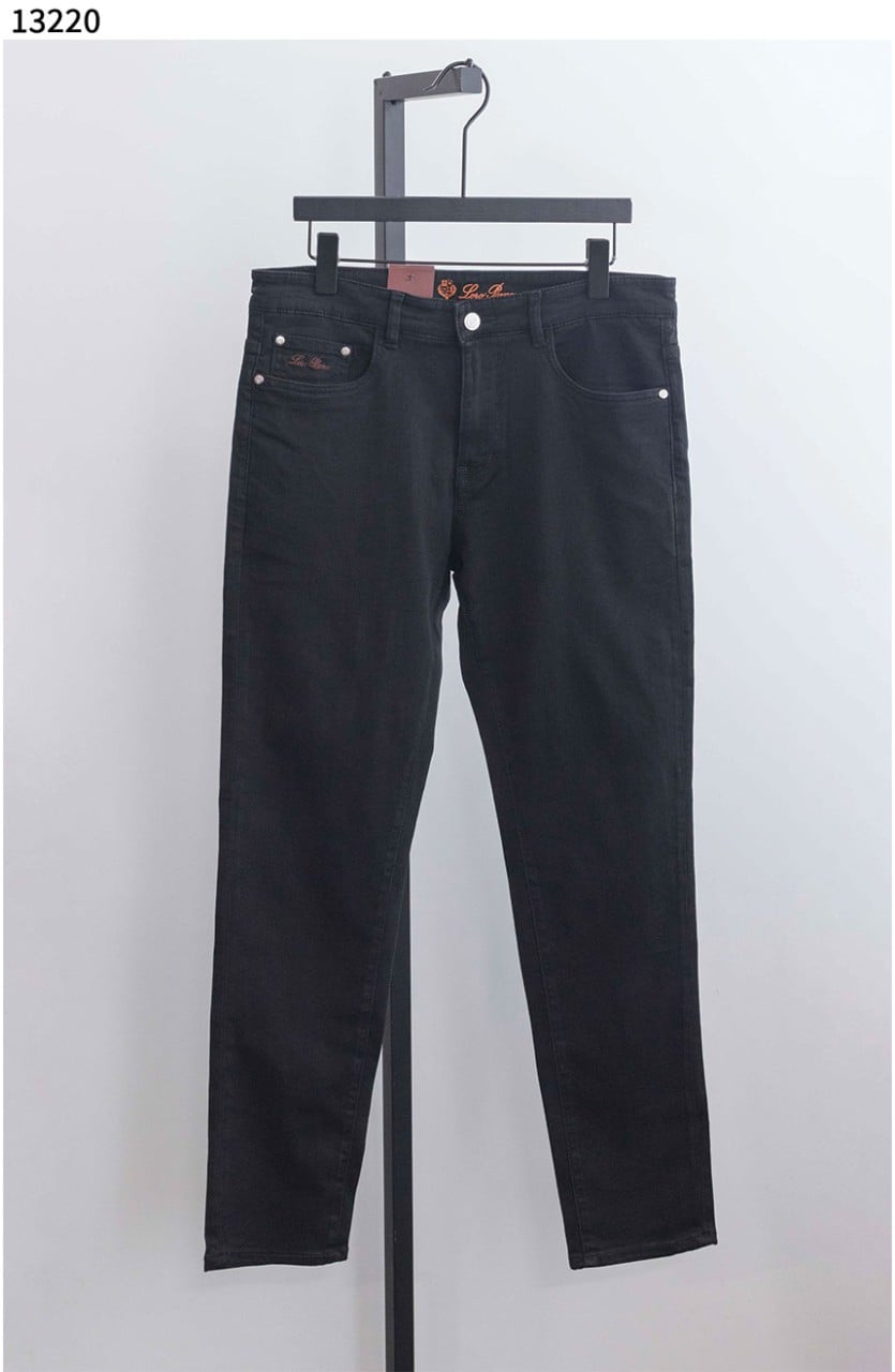 #로로피아나 [LOLO PIANA] 이니셜 자수 클래식 데님 팬츠 신상입고💢 #하의 #팬츠 #13220