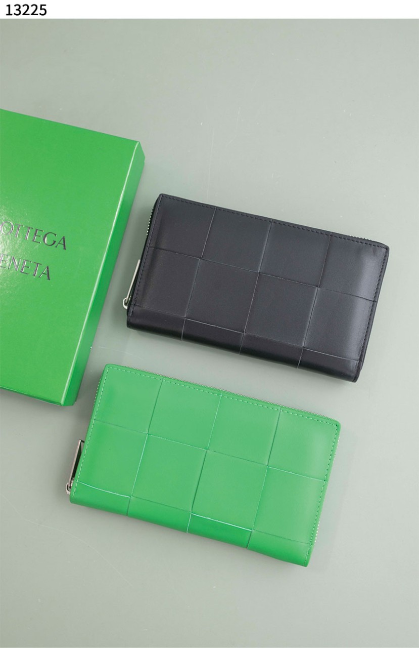 #보테가베네타 [BOTTEGA VENETA] 카세트 지퍼-어라운드 지갑 신상입고💢 #지갑 #13225