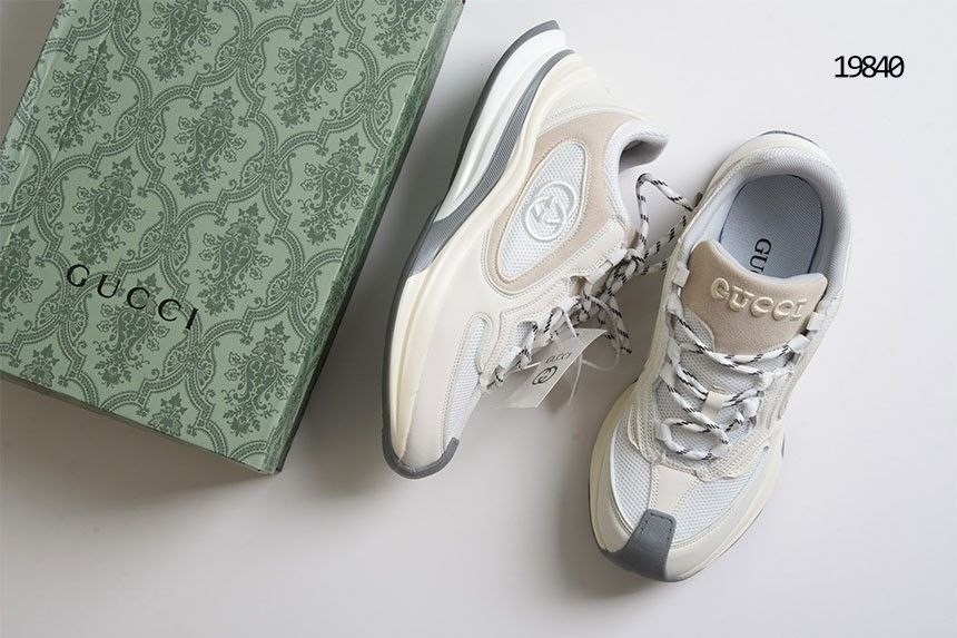 🔆[GUCCI] 구찌 남성 GG 런 스니커즈 화이트 🔆