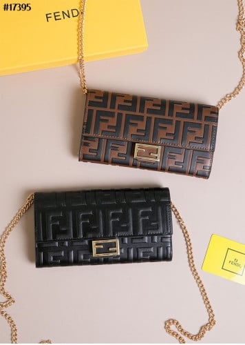 🔆 [FENDI] 팬디 FF 나파 레더 바게트 체인 장지갑 🔆