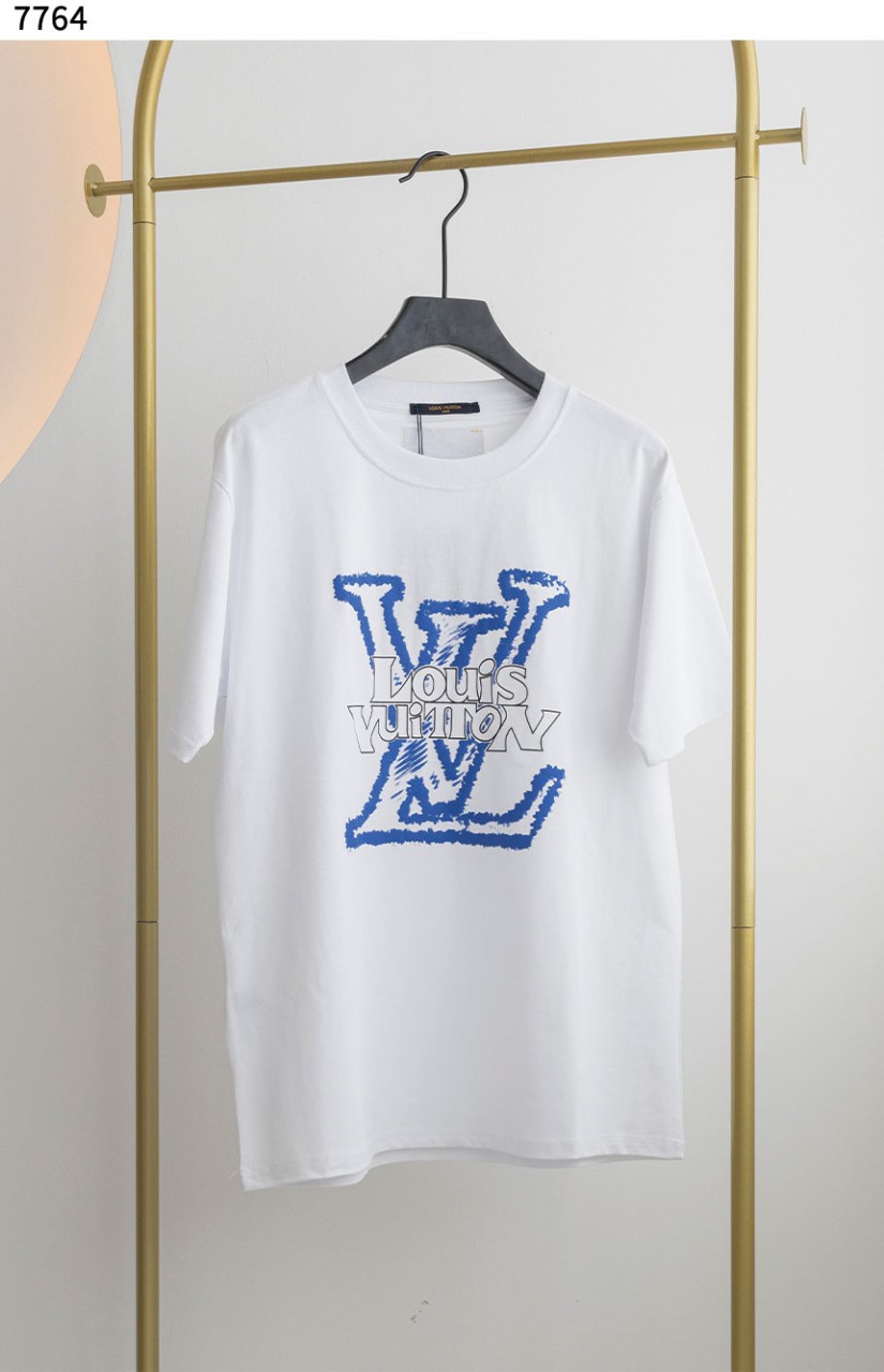 #루이비통 [Louis Vuitton] LV 페인팅 레터링 블루 로고 티셔츠 신상입고💢 #상의 #티셔츠 #7764