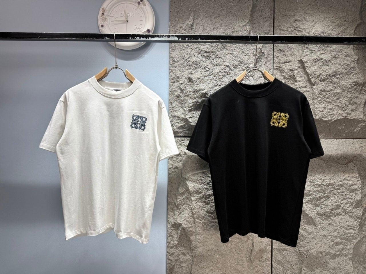 아나그램 자수 반팔 LOE-601