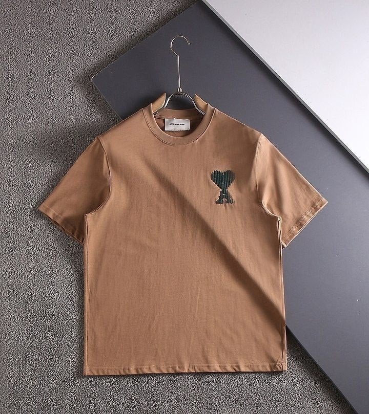 드 꾀흐 소나무그린 라운드 티셔츠 카멜 AI-818