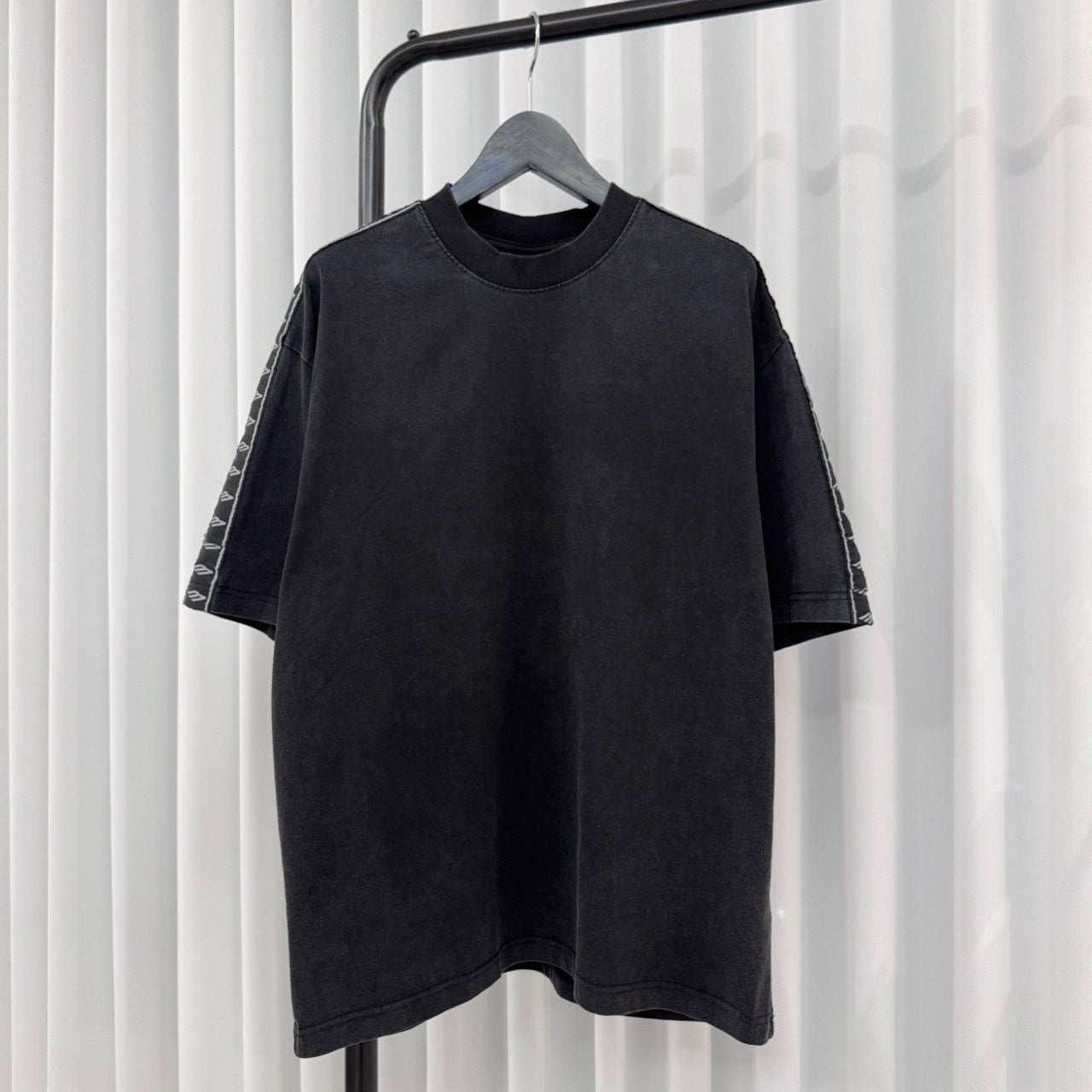 💕 발**** 스트라이프 미디엄 핏 티셔츠